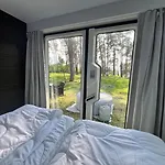 Ferienhaeuser Insel Usedom - Luxuswohnwagen Doppeltuer Mit Whirlpool