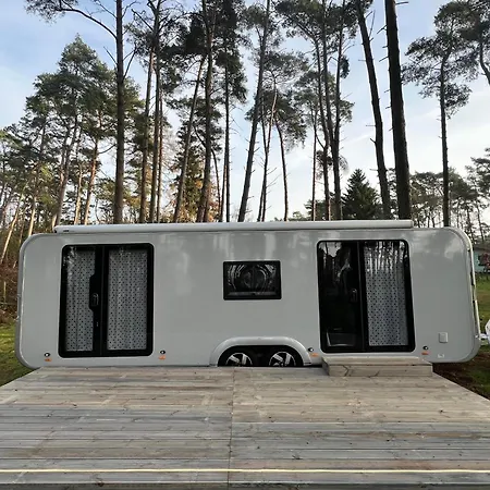 Ferienhaeuser Insel Usedom - Luxuswohnwagen Doppeltuer Mit Whirlpool Hébergement de vacances *