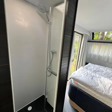 Ferienhaeuser Insel Usedom - Luxuswohnwagen Doppeltuer Mit Whirlpool * Lutow